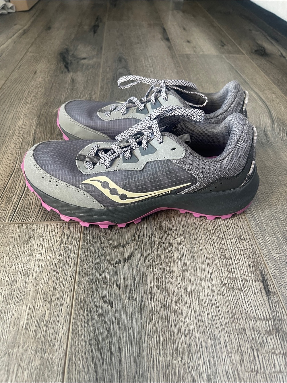 Saucony Women's Gray and Pink Trail Running Sneakers